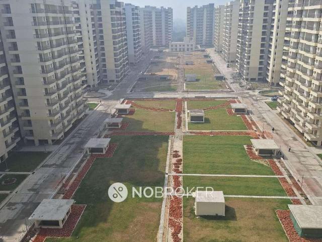 3 BHK Flat In Golf View Apartments for Rent In Sector 19