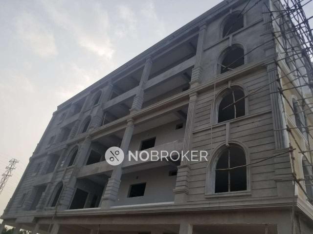 3 BHK Flat In H. S. Towers For Sale In Thanda