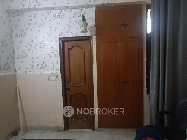 3 BHK Flat In Hindon Vihar for Rent In Sector 49