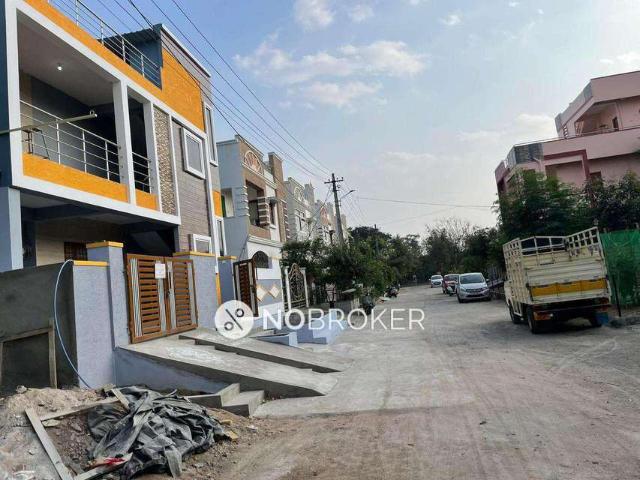 3 BHK Flat In Jhanavi Apartments For Sale In Sri Vasavi Siva Nagar Colony, Kapra