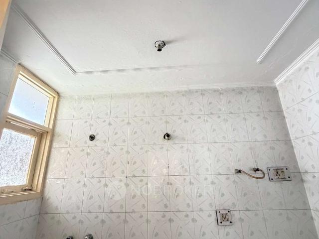 3 BHK Flat In Khusboo Sahkari Smiti for Rent In Sector Pi 1
