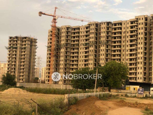 3 BHK Flat In Pyramid Alt for Rent In Sector 70