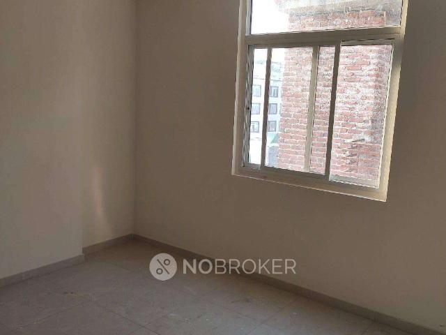 3 BHK Flat In Pihu Kingston Royal Homes, Hazipur For Sale In Sector 104