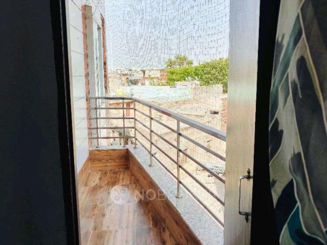 3 BHK Flat In Plot No. 7 For Sale In Uttam Nagar