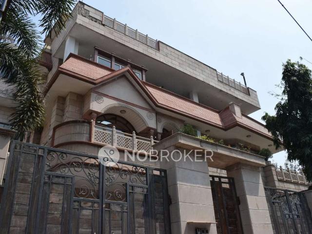 3 BHK Flat In Rajouri Apartments for Rent In Rajouri Garden