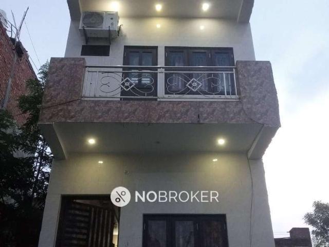 3 BHK Flat In Standalone Building for Rent In Roshan Nagar