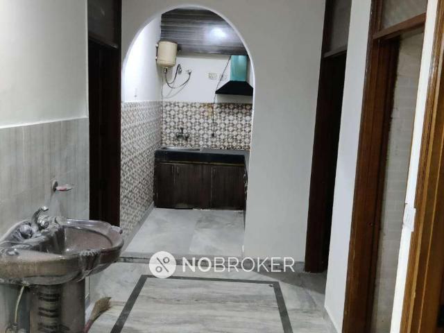 3 BHK Flat In Standalone Building For Sale In East Of Kailash