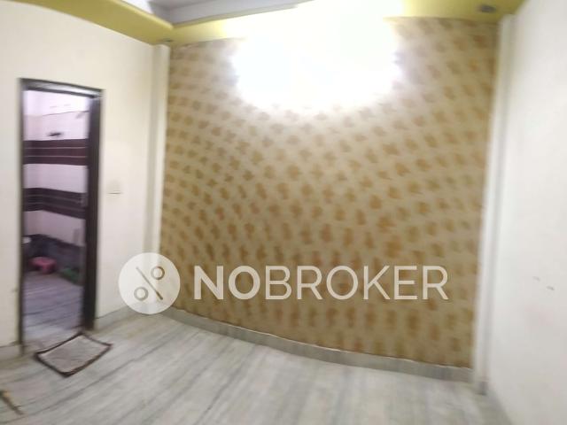 3 BHK Flat In Standalone Building For Sale In Laxmi Nagar