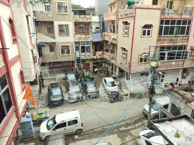 3 BHK Flat In Standalone Building For Sale In Rohini