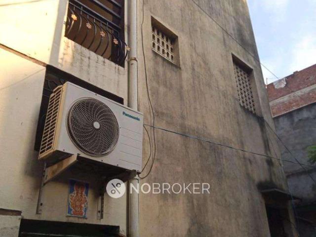 3 BHK Flat In Standalone Building For Sale In Tharamani