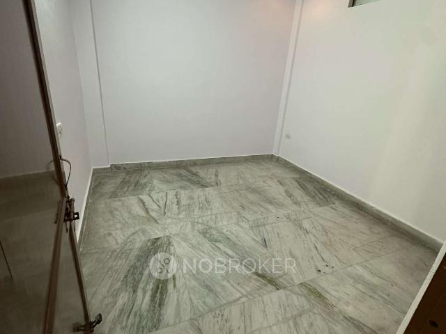 3 BHK Flat In Standalone Buliding For Sale In Pitampura