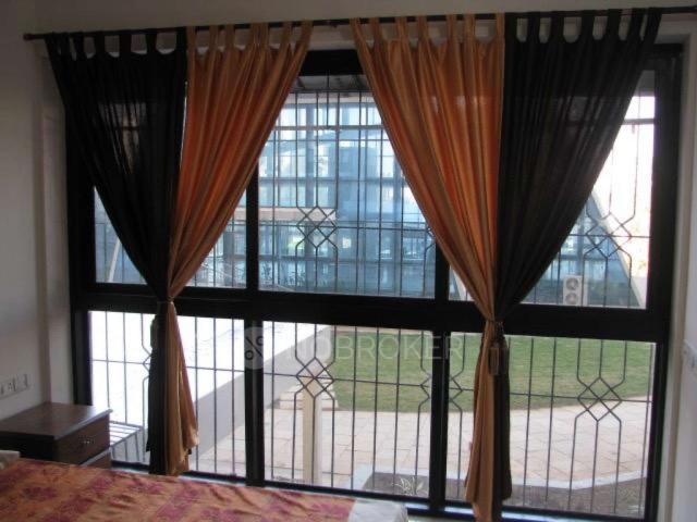 3 BHK Flat In Saphire Heights For Sale In Kandivali East