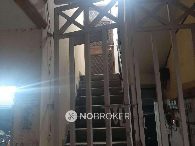 3 BHK Flat In Shanti Appartment For Sale In Safdurjung Enc