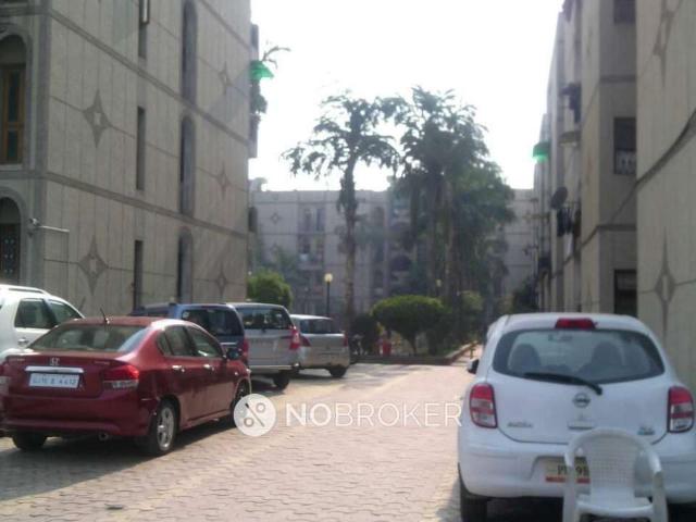 3 BHK Flat In Shri Niketan Apartments for Rent In Vasundhara Enclave