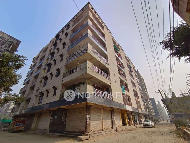 3 BHK Flat In Shri Sham Apartment For Sale In Sector 3