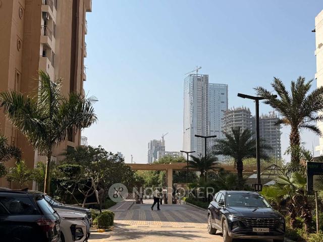 3 BHK Flat In Sikka Kaamna Greens for Rent In Sector 143, Noida