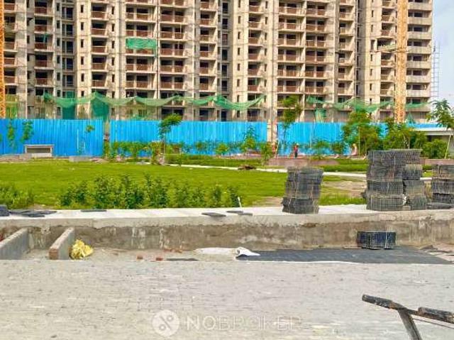 3 BHK Flat In Tata Eureka Park Phase 2 For Sale In Sector