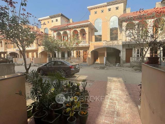 3 BHK House for Rent In Amrapali Leisure Valley