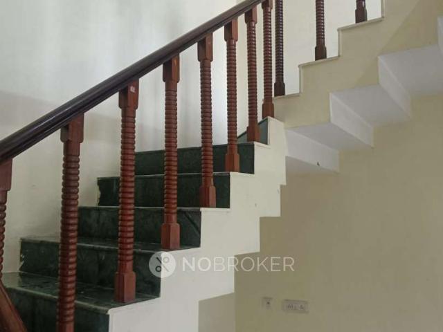 3 BHK House for Rent In Madipakkam