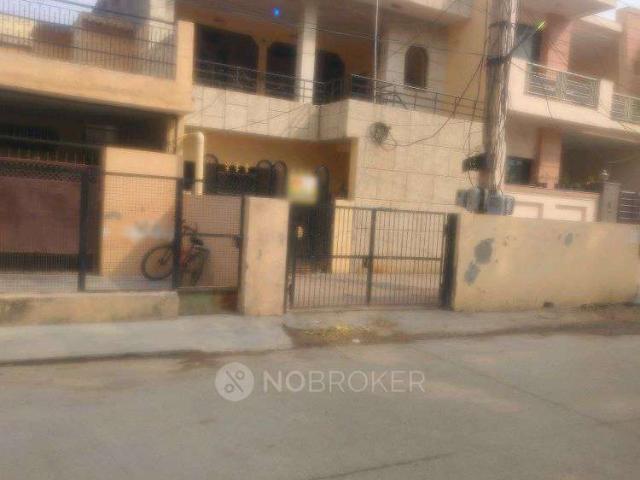 3 BHK House for Rent In Sector 10