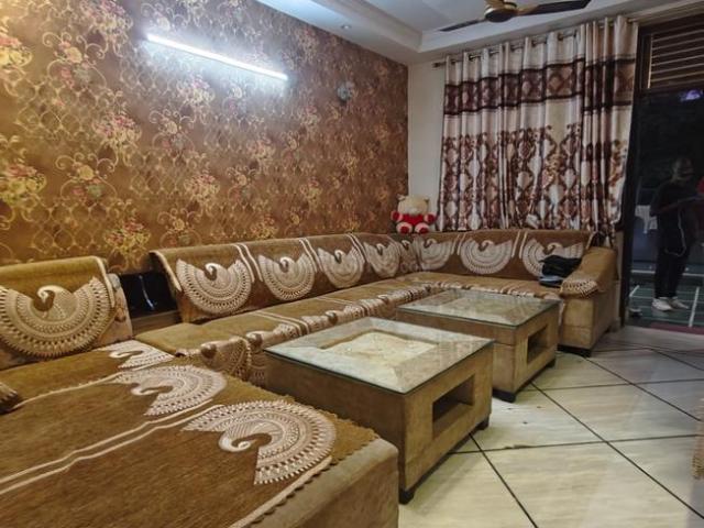 3 BHK Independent Builder Floor in Mukherjee Nagar for resale New Delhi. The reference number is 17865801