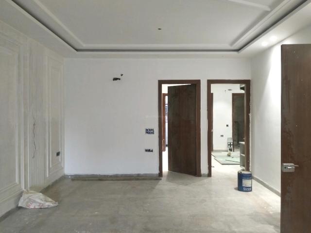 3 BHK Independent Builder Floor in Mukherjee Nagar for resale New Delhi. The reference number is 19490844
