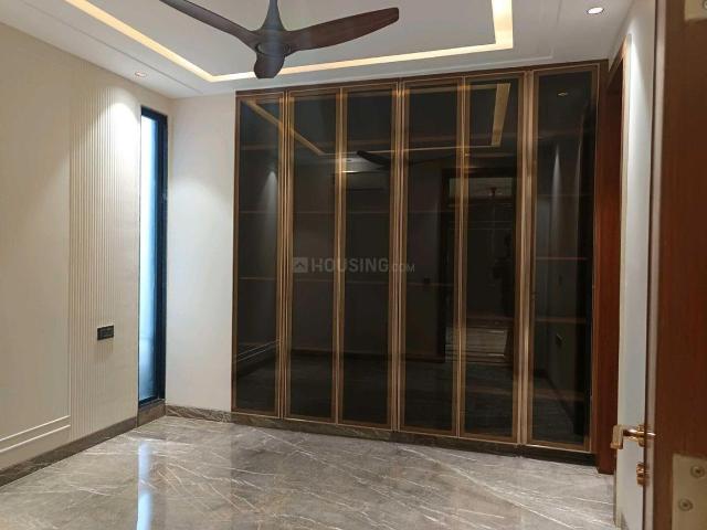 3 BHK Independent Builder Floor in Mukherjee Nagar for resale New Delhi. The reference number is 19822658