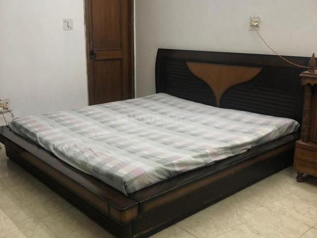 3 BHK Independent Builder Floor in Mukherjee Nagar for resale New Delhi. The reference number is 19952387