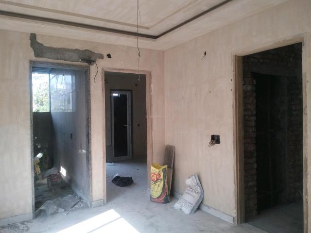 3 BHK Independent Builder Floor in Mukherjee Nagar for resale North West Delhi. The reference number is 16830013