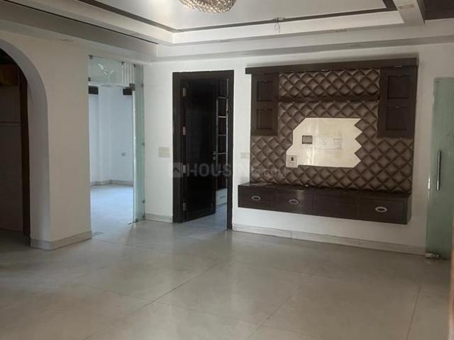 3 BHK Independent Builder Floor in Mukherjee Nagar for resale North West Delhi. The reference number is 17002483