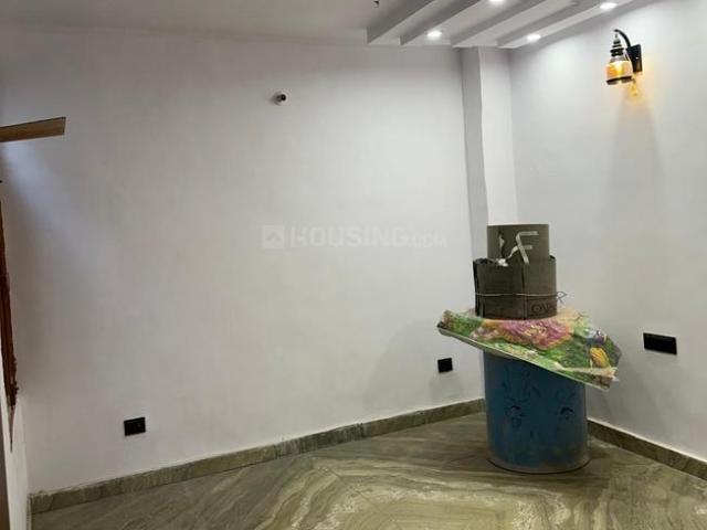 3 BHK Independent Builder Floor in Mahavir Enclave for rent New Delhi. The reference number is 20553936