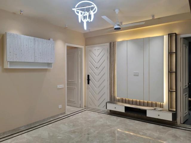 3 BHK Independent Builder Floor in Mahavir Enclave for resale New Delhi. The reference number is 17433162