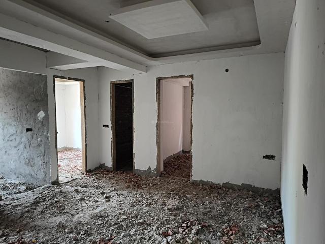 3 BHK Independent Builder Floor in Mayur Vihar Phase 1 for resale New Delhi. The reference number is 20588185