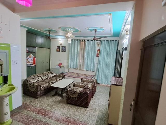 3 BHK Independent Builder Floor in Mayur Vihar Phase 1 for resale New Delhi. The reference number is 20078112