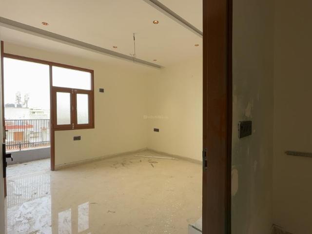 3 BHK Independent Builder Floor in Mayur Vihar Phase 1 for resale New Delhi. The reference number is 20307656