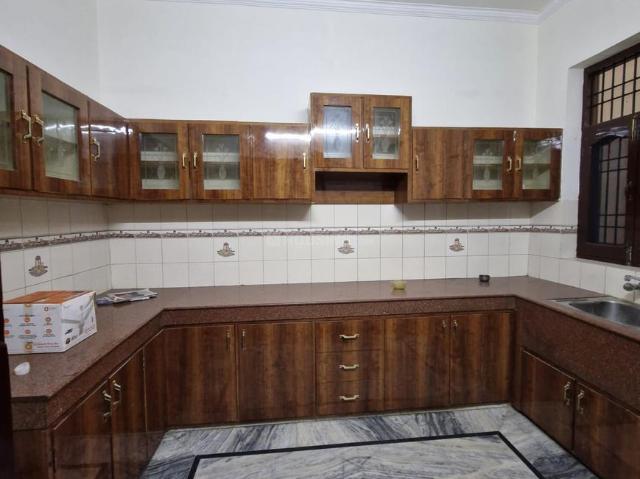 3 BHK Independent Builder Floor in Model Town for rent Bathinda. The reference number is 20035941