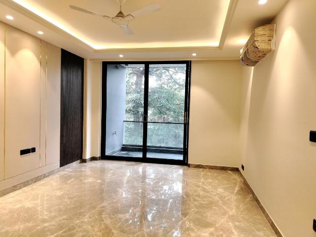 3 BHK Independent Builder Floor in Model Town for resale New Delhi. The reference number is 19427959