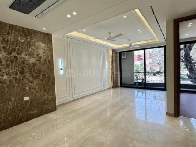 3 BHK Independent Builder Floor in Model Town for resale New Delhi. The reference number is 19874766