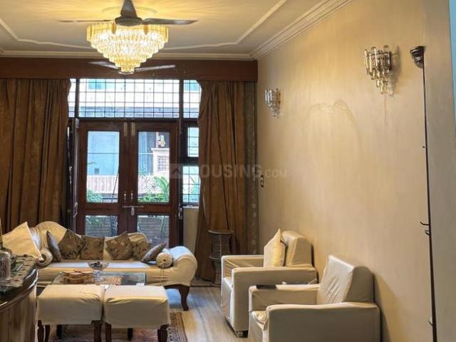 3 BHK Independent Builder Floor in Model Town for resale New Delhi. The reference number is 20218901