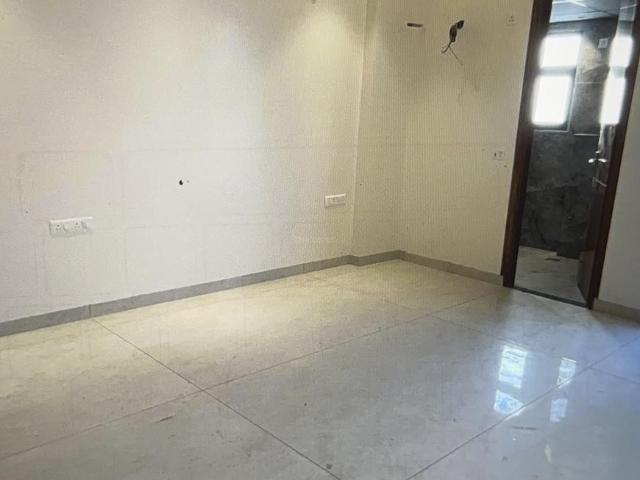 3 BHK Independent Builder Floor in Model Town for resale New Delhi. The reference number is 20349355