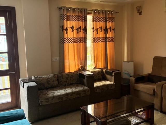 3 BHK Independent Builder Floor in Naraina for resale New Delhi. The reference number is 20118256