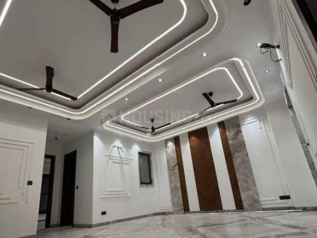 3 BHK Independent Builder Floor in Naraina for resale New Delhi. The reference number is 20137122