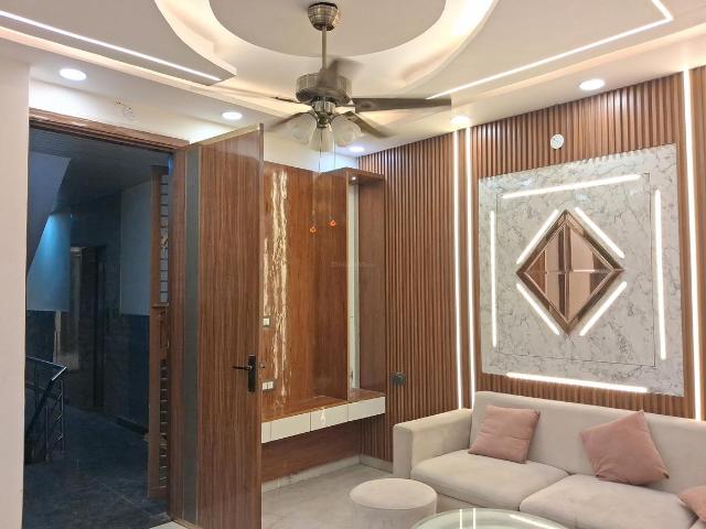 3 BHK Independent Builder Floor in Dwarka Mor for rent New Delhi. The reference number is 20545589