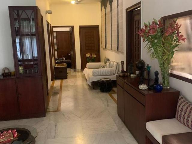 3 BHK Independent Builder Floor in New Friends Colony for resale New Delhi. The reference number is 18696902