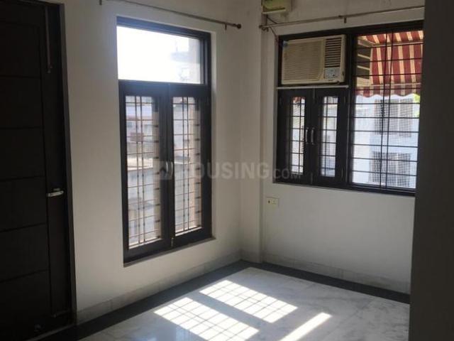 3 BHK Independent Builder Floor in New Rajinder Nagar for rent New Delhi. The reference number is 19947955
