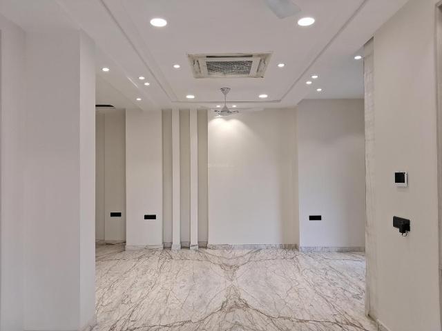3 BHK Independent Builder Floor in Azadpur for resale New Delhi. The reference number is 19443220