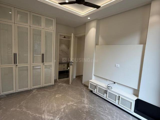 3 BHK Independent Builder Floor in Ashok Vihar for resale New Delhi. The reference number is 19404815