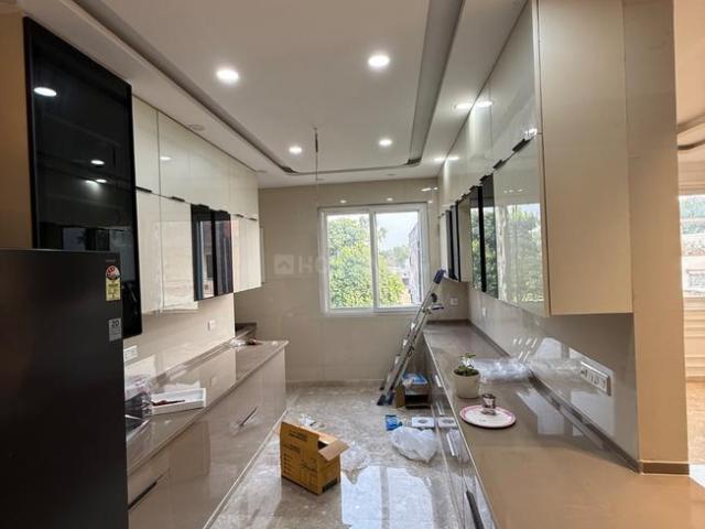 3 BHK Independent Builder Floor in Ashok Vihar for resale New Delhi. The reference number is 19405287