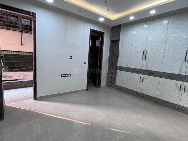 3 BHK Independent Builder Floor in Ashok Vihar for resale New Delhi. The reference number is 19660608