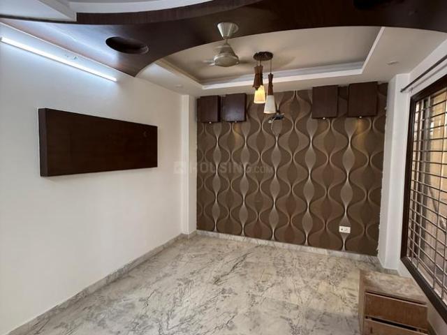 3 BHK Independent Builder Floor in Ashok Vihar for resale New Delhi. The reference number is 19908078